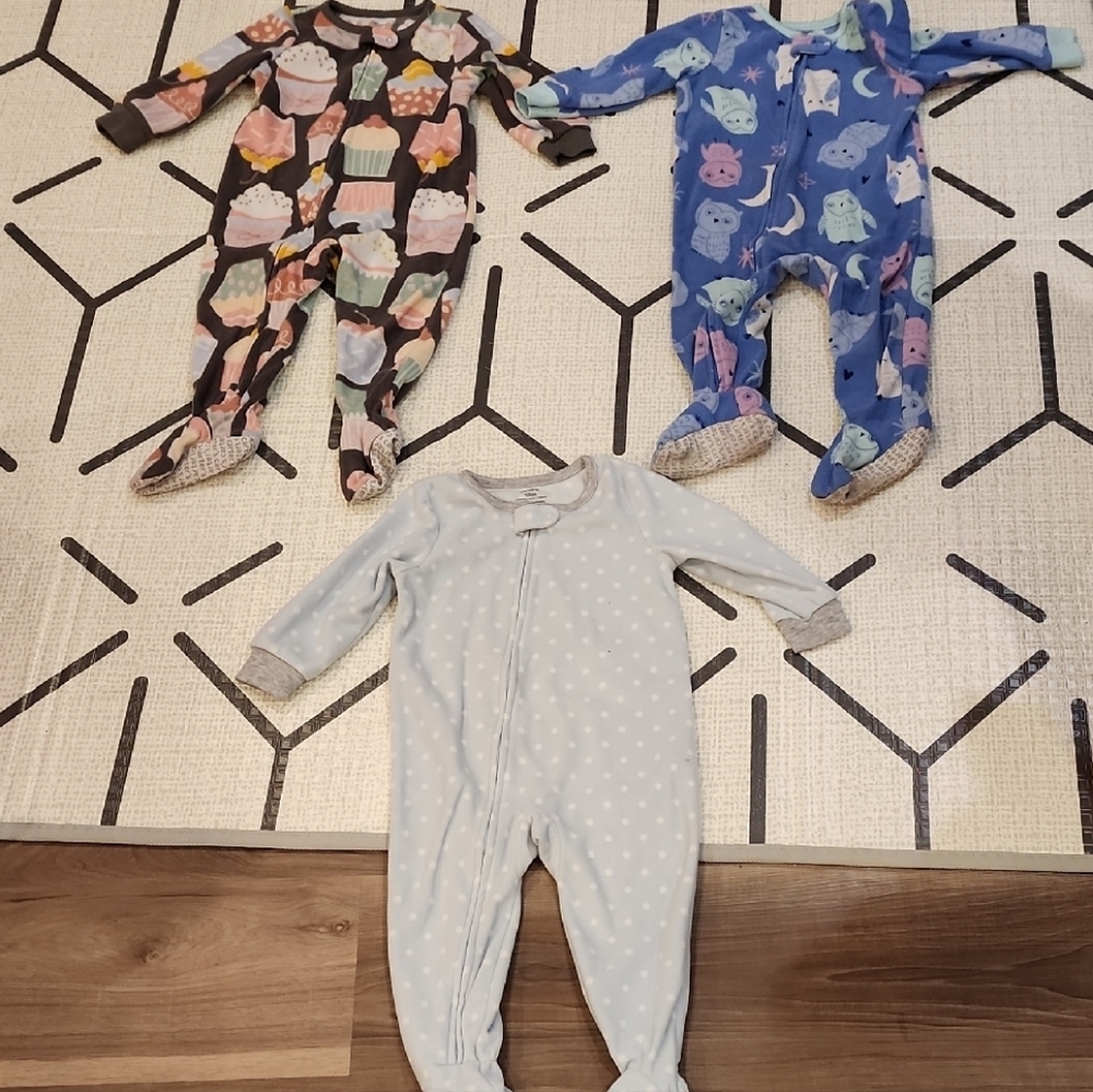 *Carters Fleece Sleepers*